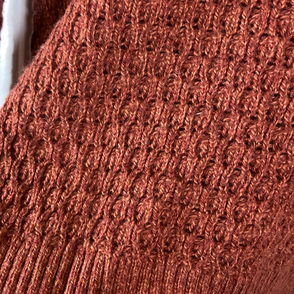 American Eagle Outfitters rust knit sweater - Picture 6 of 10